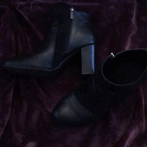 3in black boots with zipper side close
